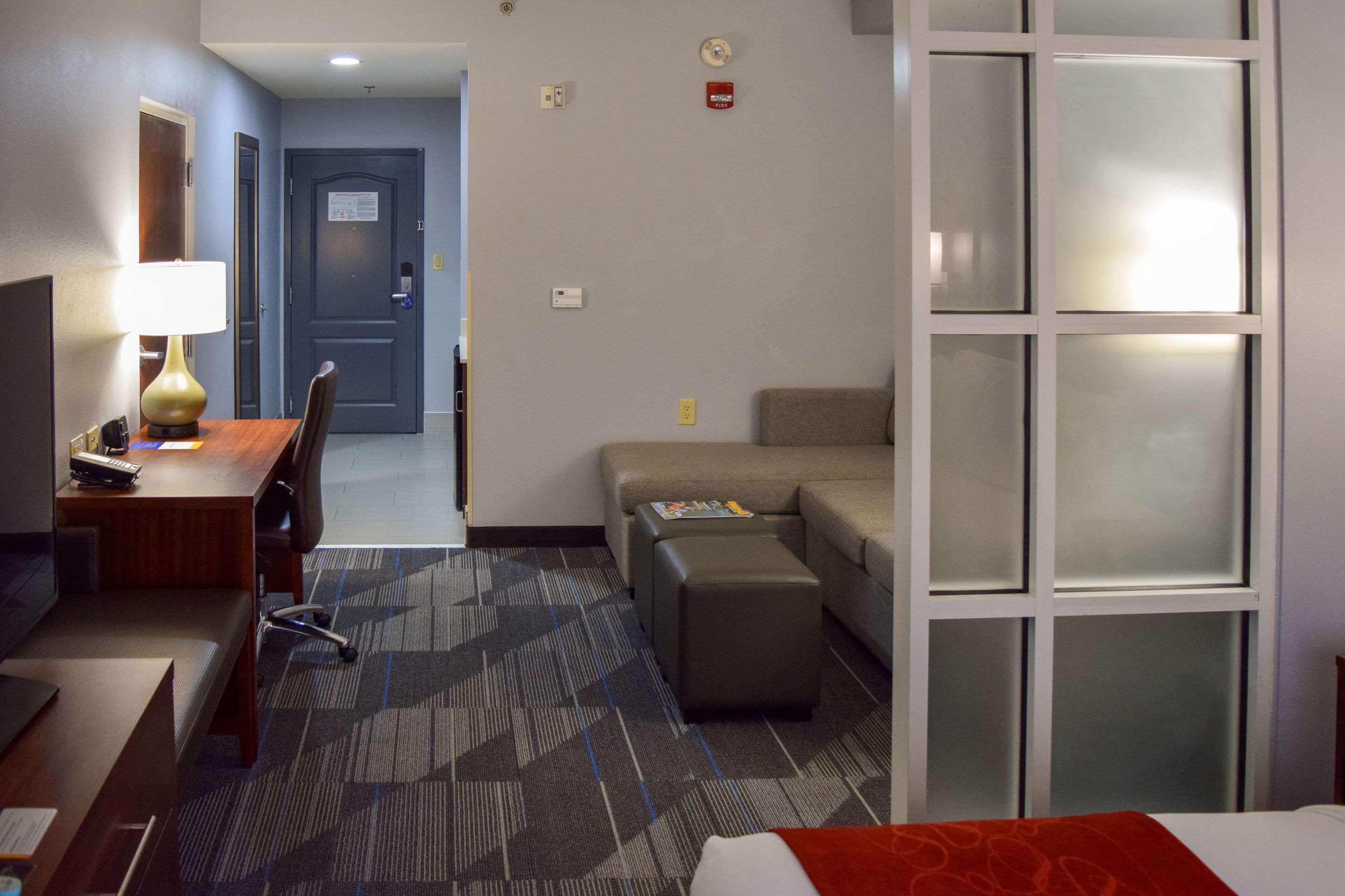 Comfort Suites Olive Branch - Memphis South Экстерьер фото