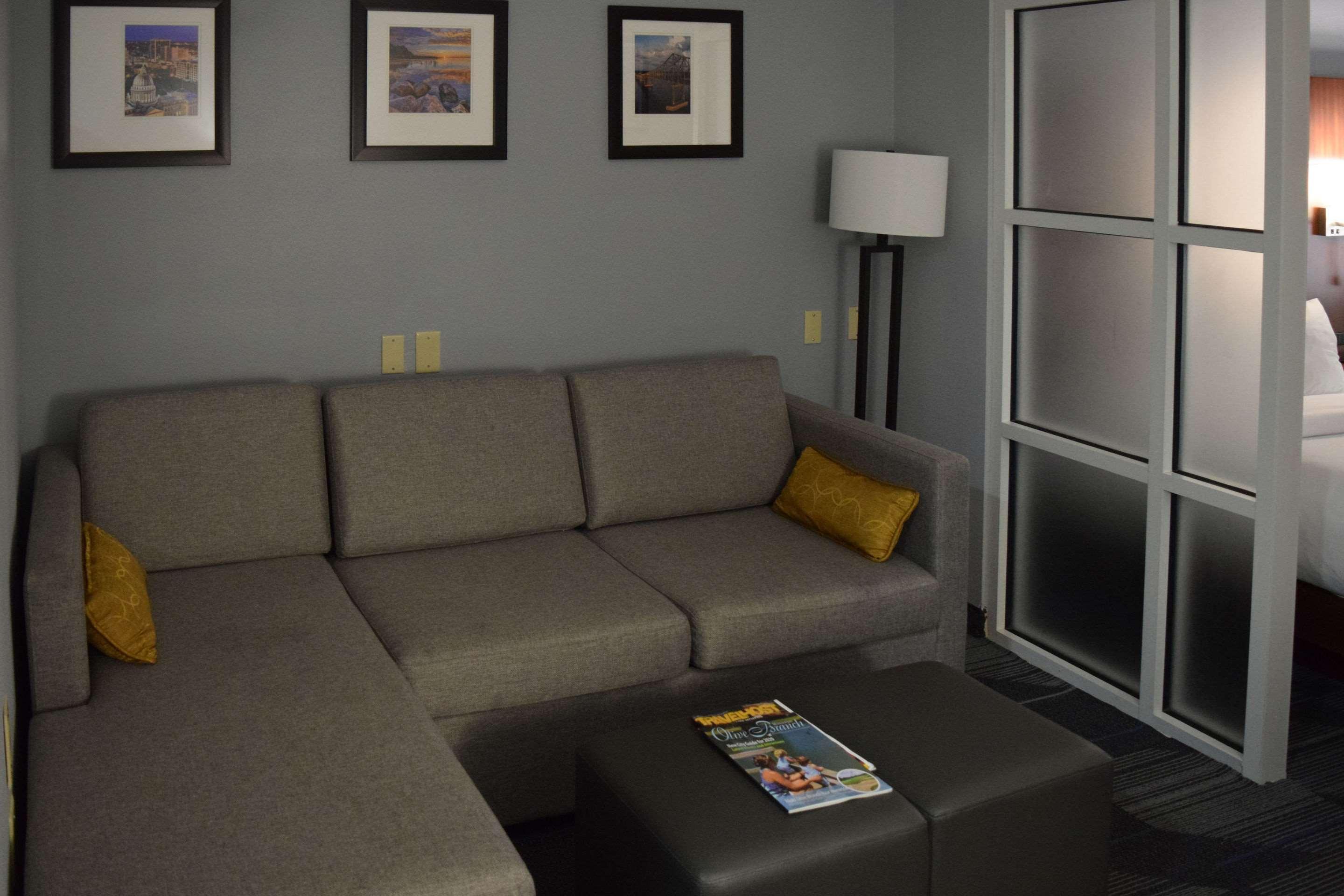 Comfort Suites Olive Branch - Memphis South Экстерьер фото